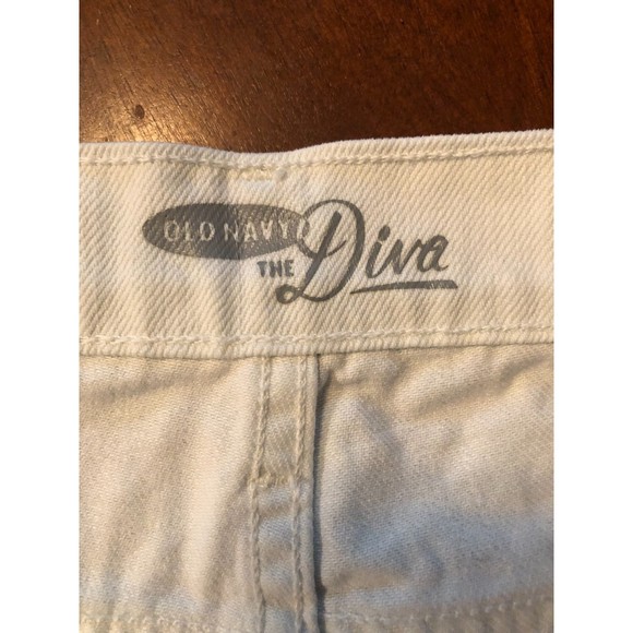 Old Navy Vintage Y2K "The Diva" White Cut-off Shorts w/ Palm Trees - Picture 3 of 6
